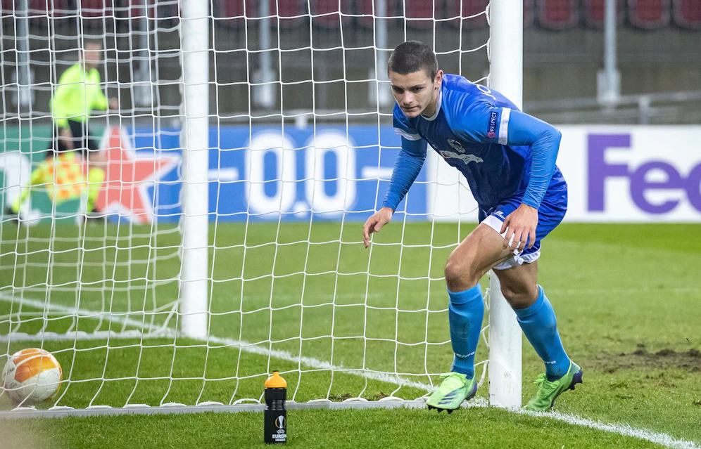 Dejan Joveljic bejubelt seinen Treffer. 