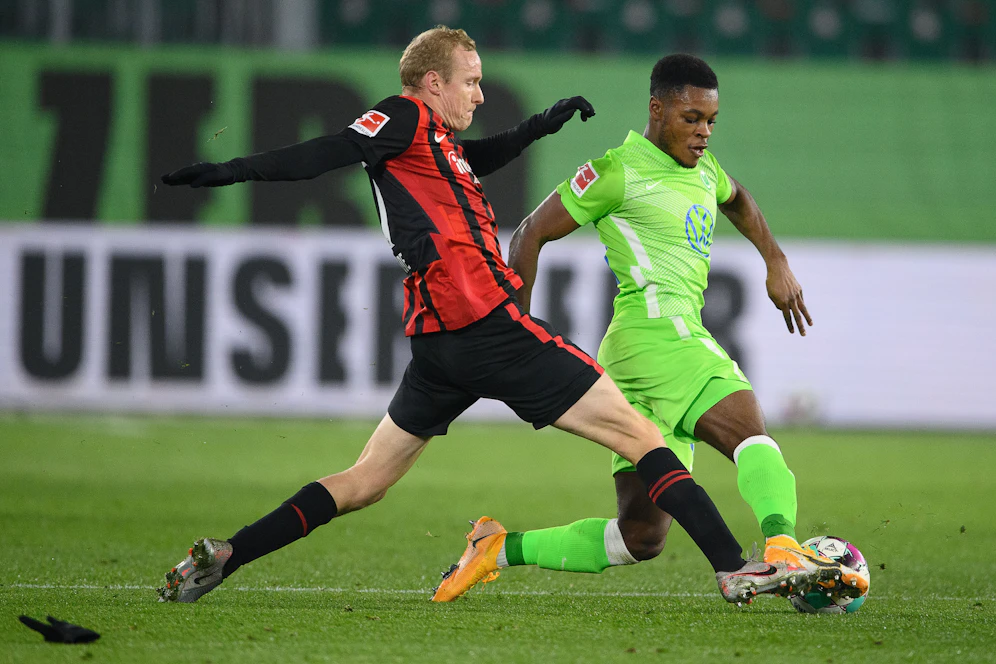 Wolfsburg gewinnt gegen Frankfurt. 