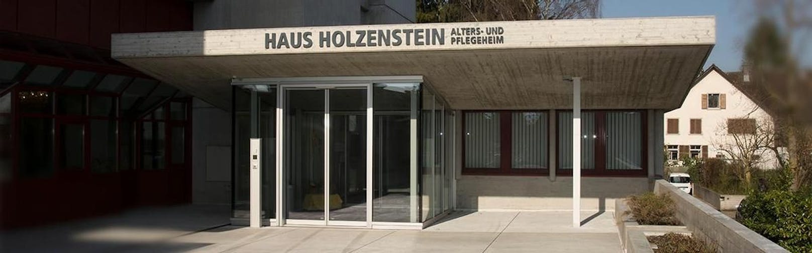 Die Hinterbliebenen kritisieren in der Todesanzeige die Heimleitung des Altersheims Holzenstein in Romanshorn.