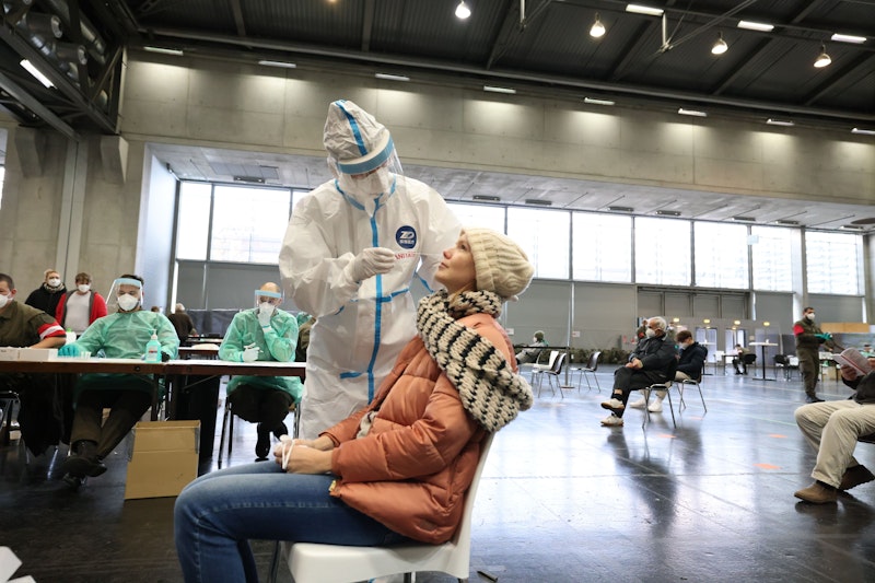 Massentests in der Messe
