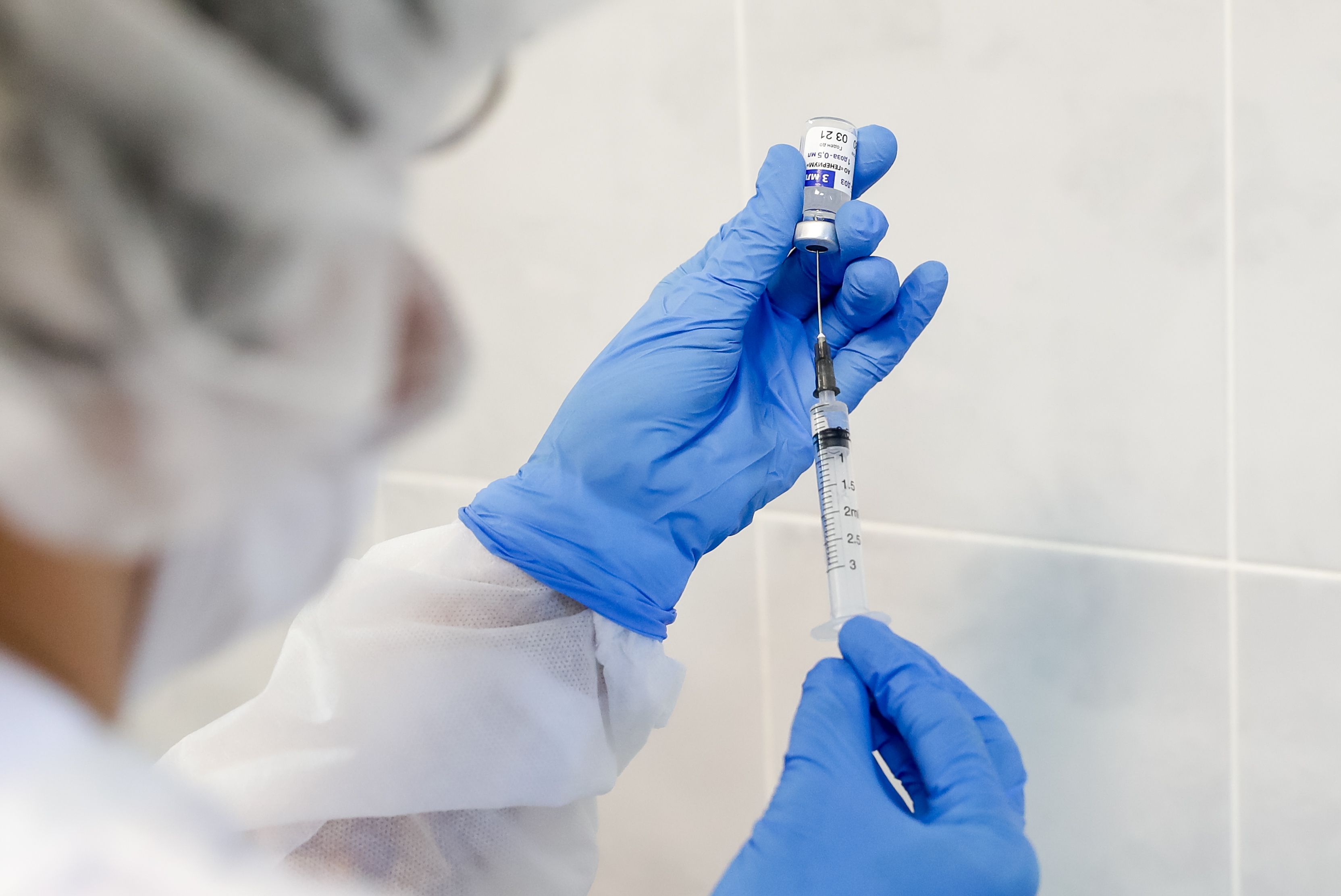 Einige Länder impfen bereits per Notfallzulassung.