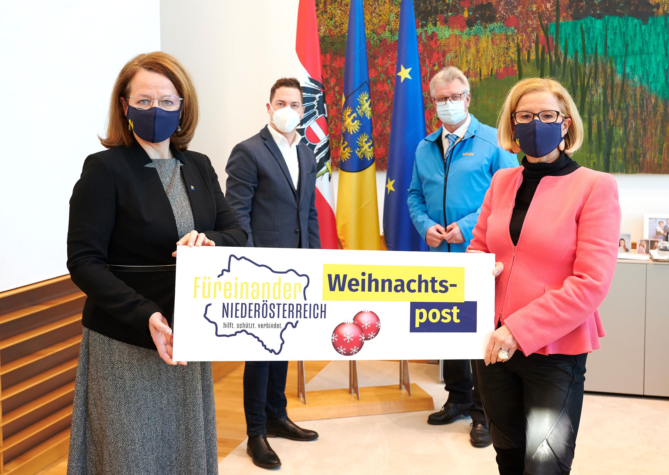  Landesrätin Christiane Teschl-Hofmeister, Landtagsabgeordneter Bernhard Heinreichsberger, Christoph Kainz, Präsident des NÖ Zivilschutzverbandes, und Landeshauptfrau Johanna Mikl-Leitner