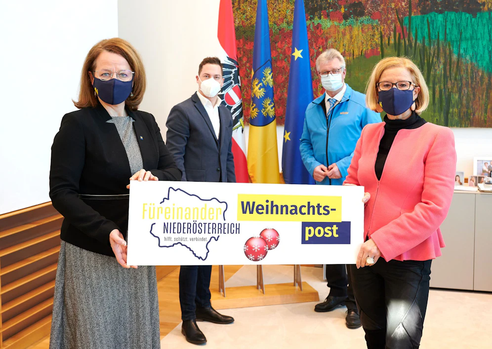  Landesrätin Christiane Teschl-Hofmeister, Landtagsabgeordneter Bernhard Heinreichsberger, Christoph Kainz, Präsident des NÖ Zivilschutzverbandes, und Landeshauptfrau Johanna Mikl-Leitner