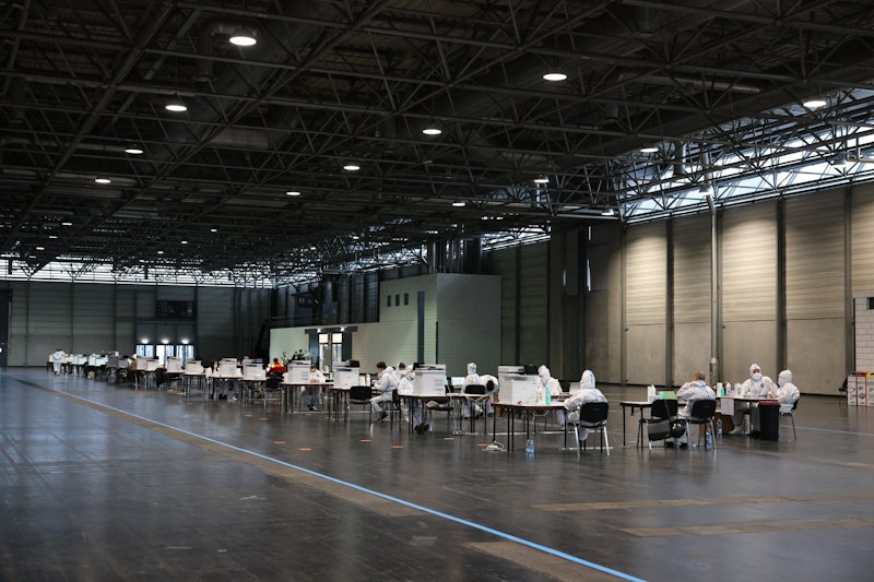 Massentests in der Messe