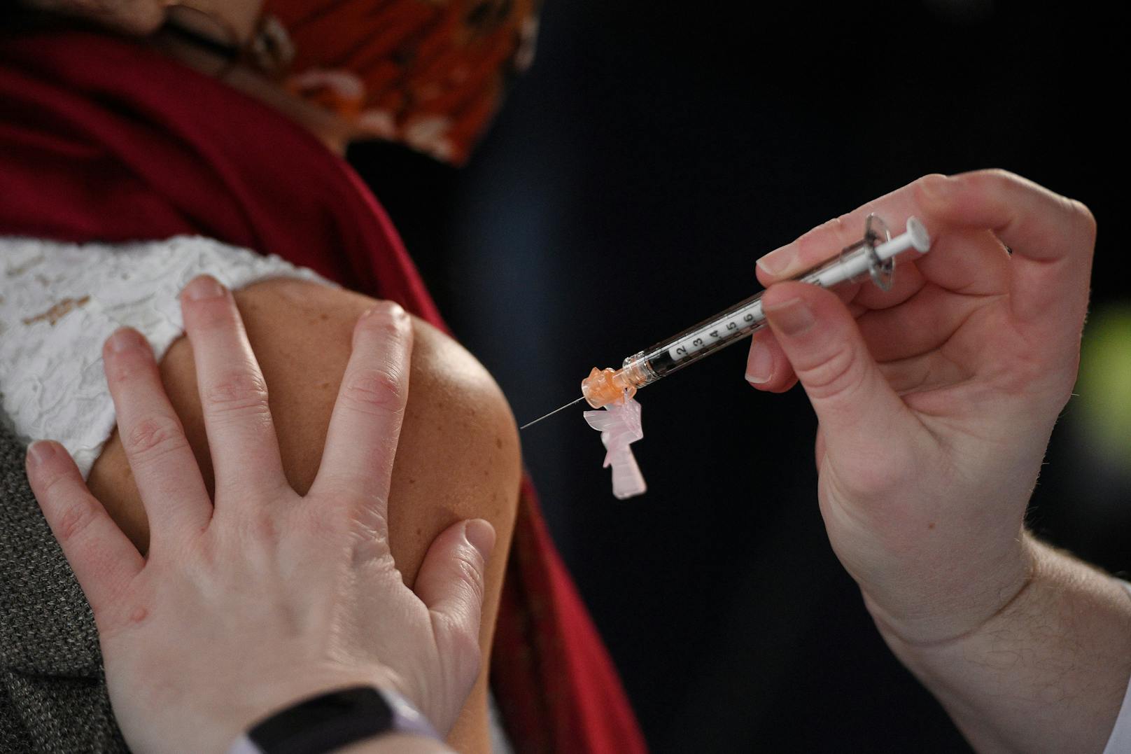 Corona-Impfung mit dem Biontech-Mittel in den USA am 14. Dezember 2020