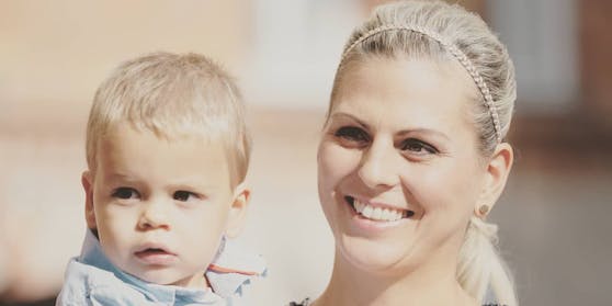 Tom und Mama Jasmin freuen sich über die Hilfe.
