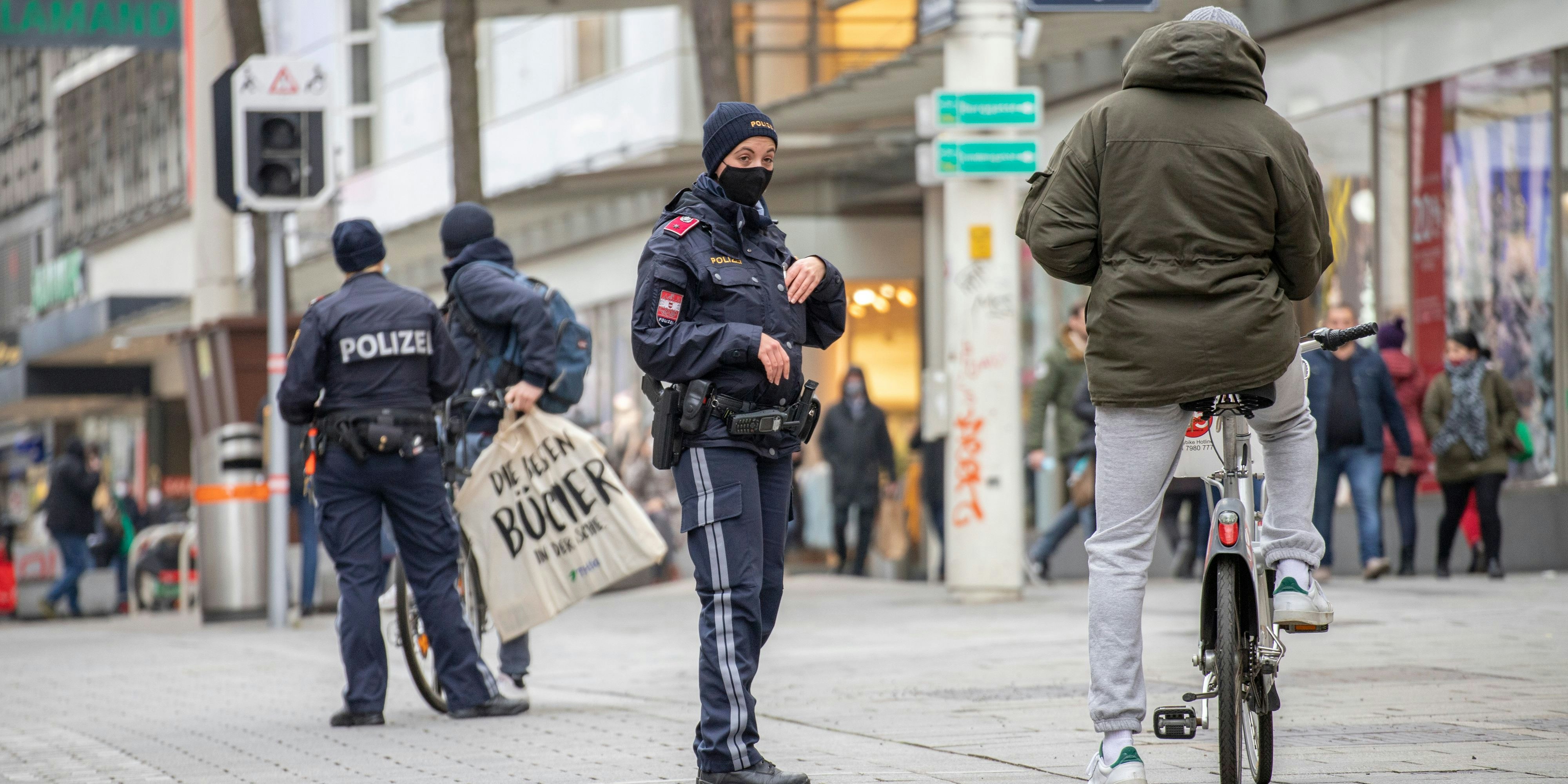 Polizei-Kontrolle auf der Mariahilfer Straße (Archivfoto)