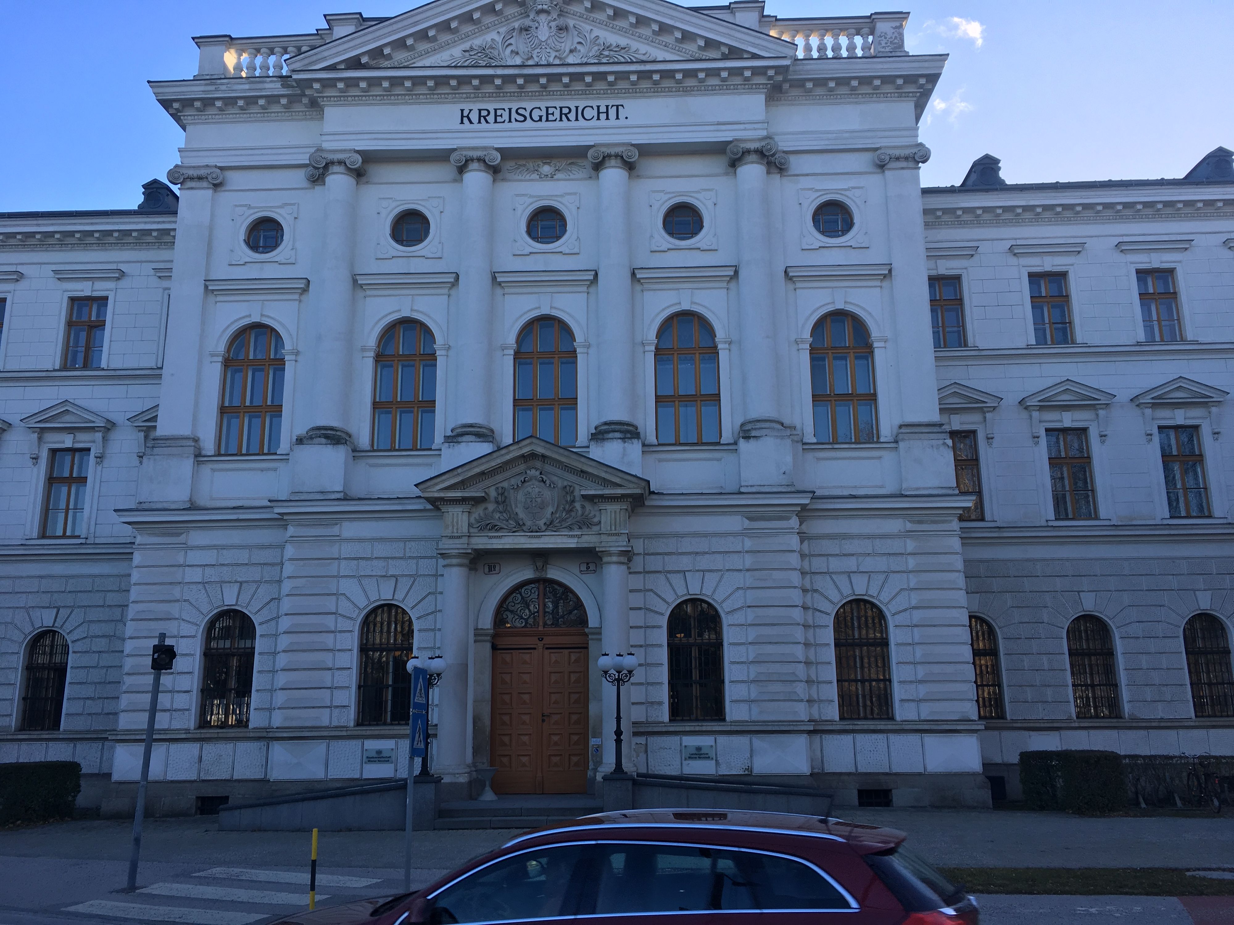 Der Prozess fand am Gericht in Wr. Neustadt statt.