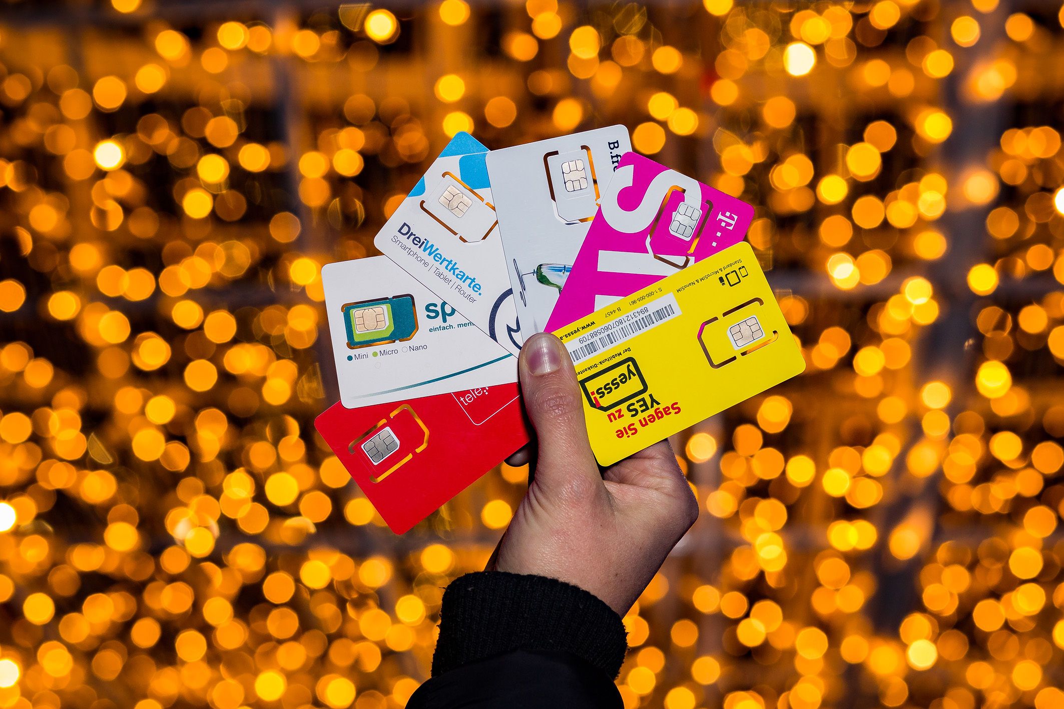 tarife.at hat die Weihnachtsangebote der Mobilfunkanbieter analysiert.