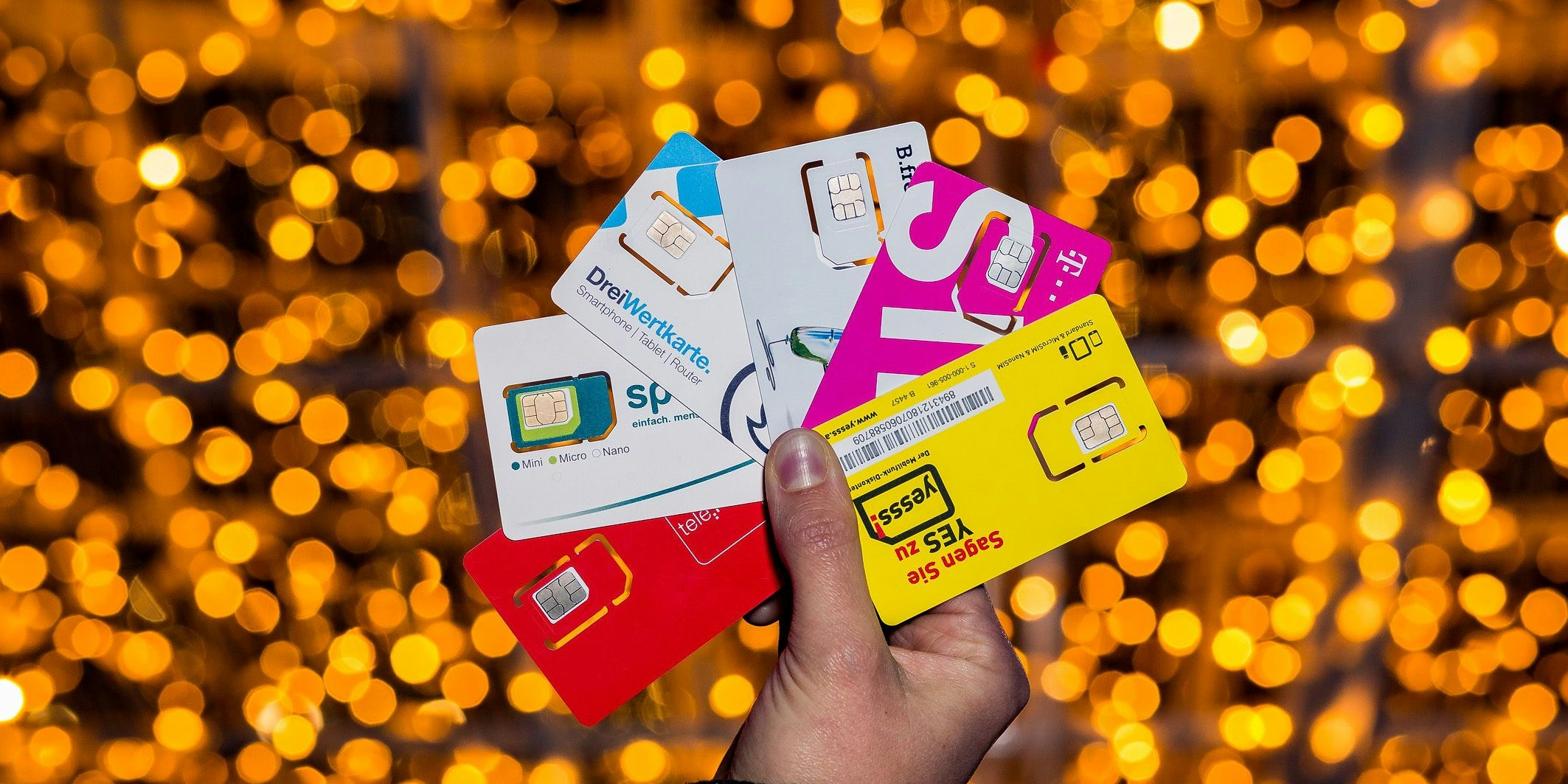 tarife.at hat die Weihnachtsangebote der Mobilfunkanbieter analysiert.