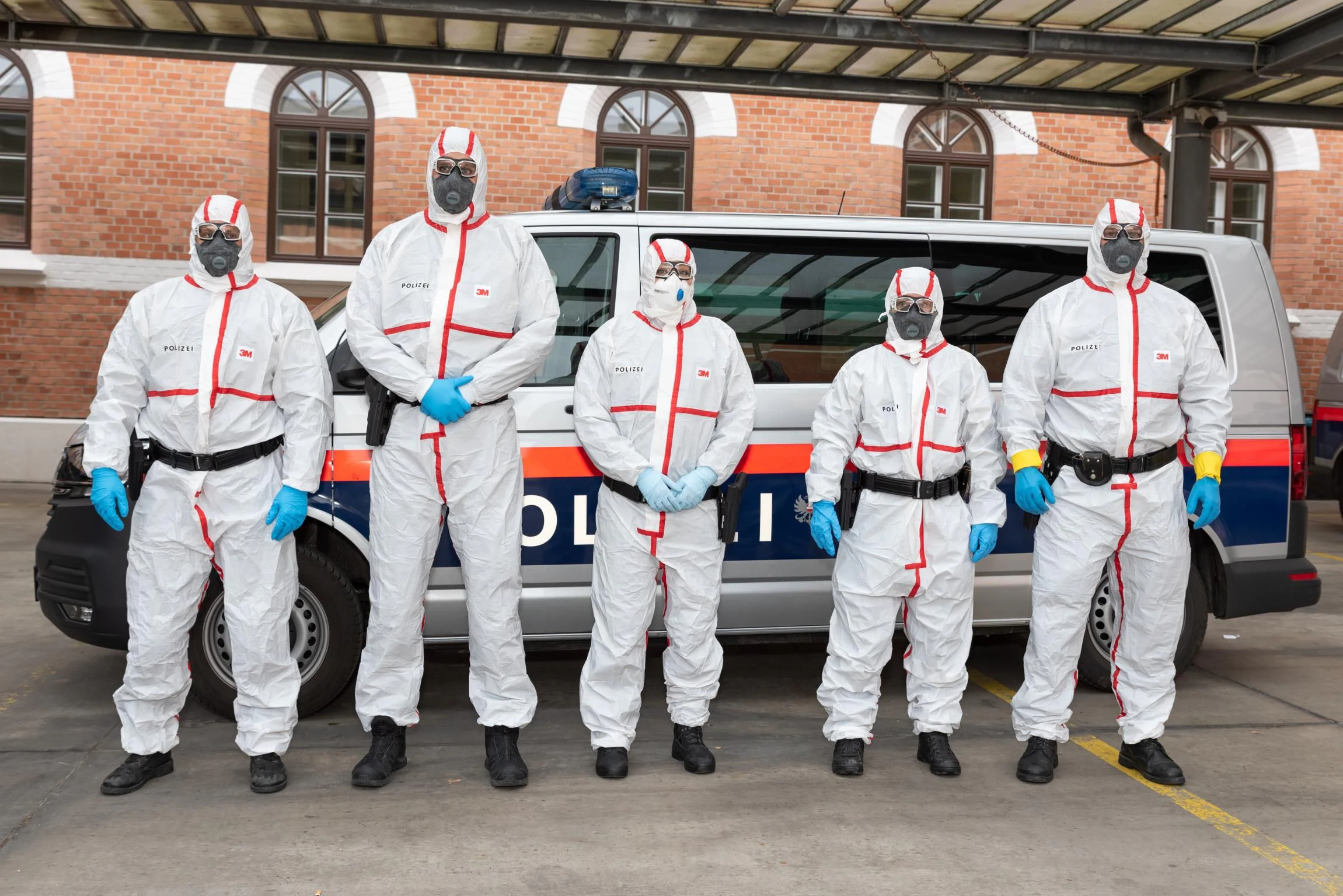 Die Schutzausrüstung des "Corona-Kompetenzteams"