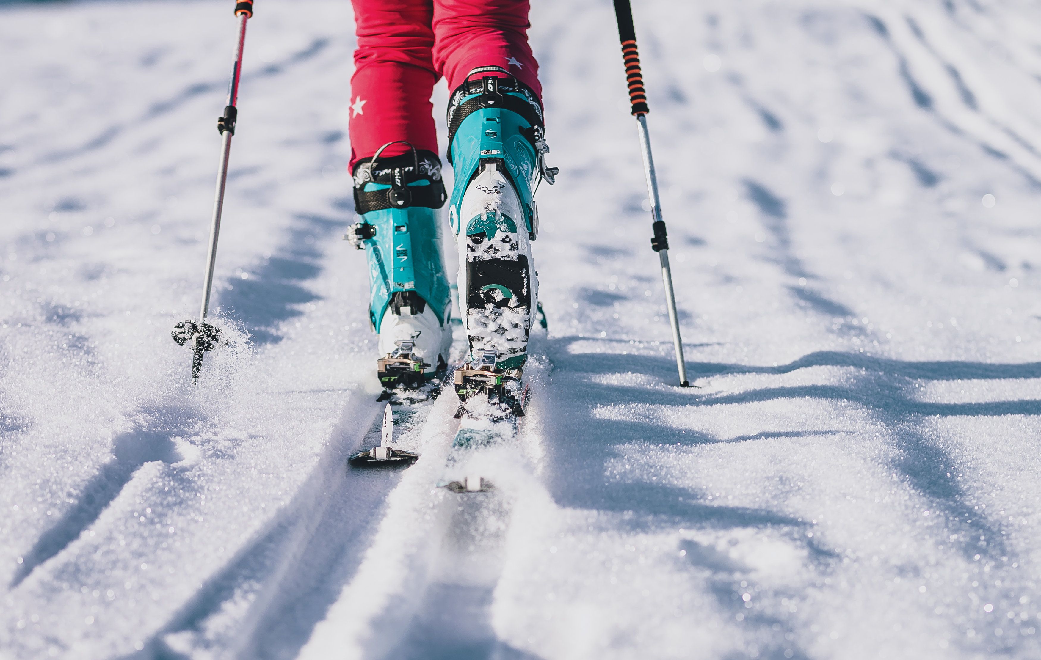 Der Skitourengeher (61) wurde von der Lawine verschüttet und konnte in drei Meter Tiefe nur noch tot geborgen werden. Symbolbild.
