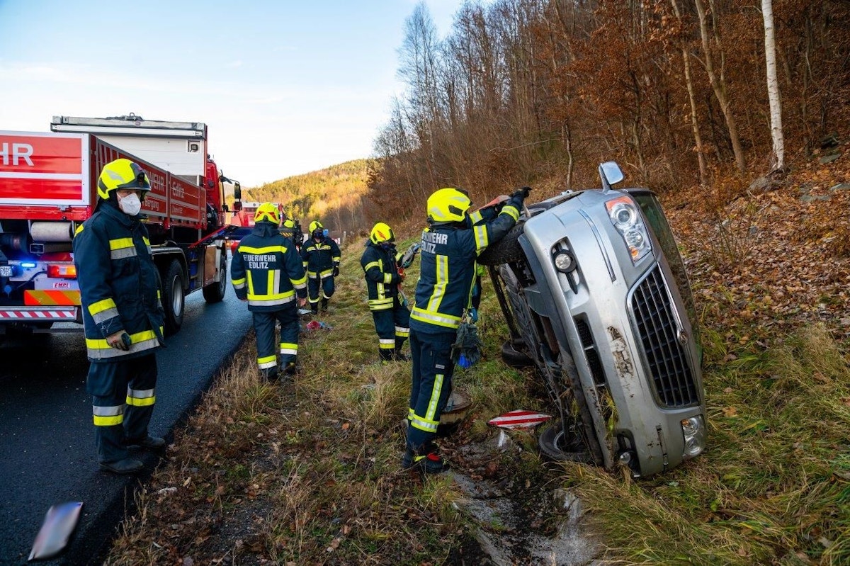Die Einsatzkräfte vor Ort.