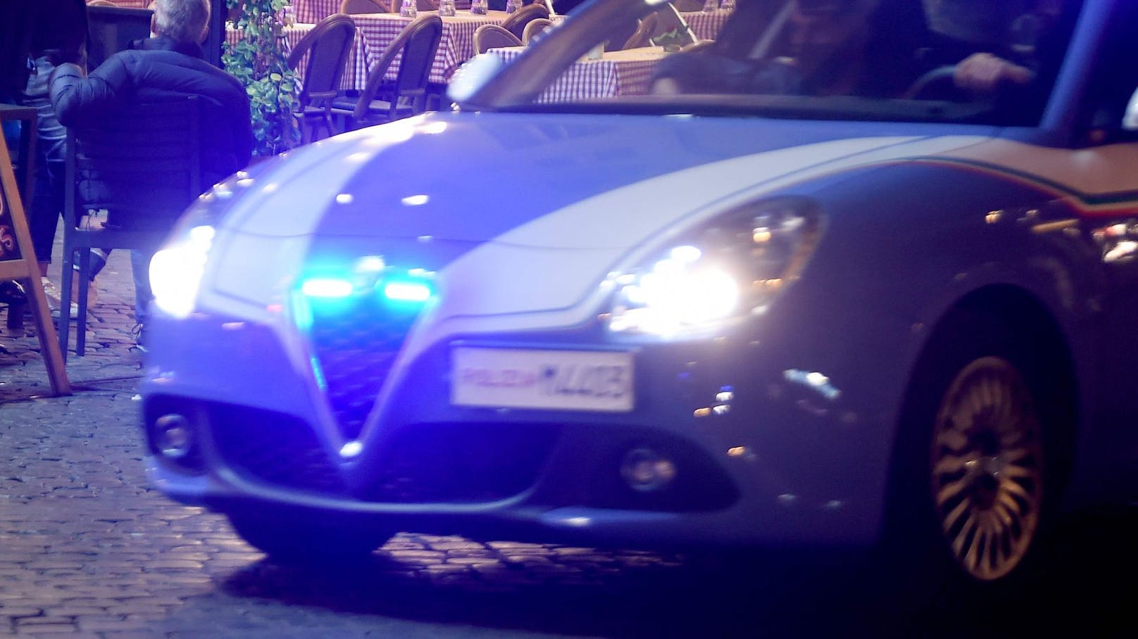Ein italienisches Polizeiauto im Einsatz. Symbolfoto