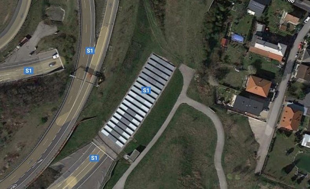 Der Tunel Vösendorf ist nach einem Unfall gesperrt.