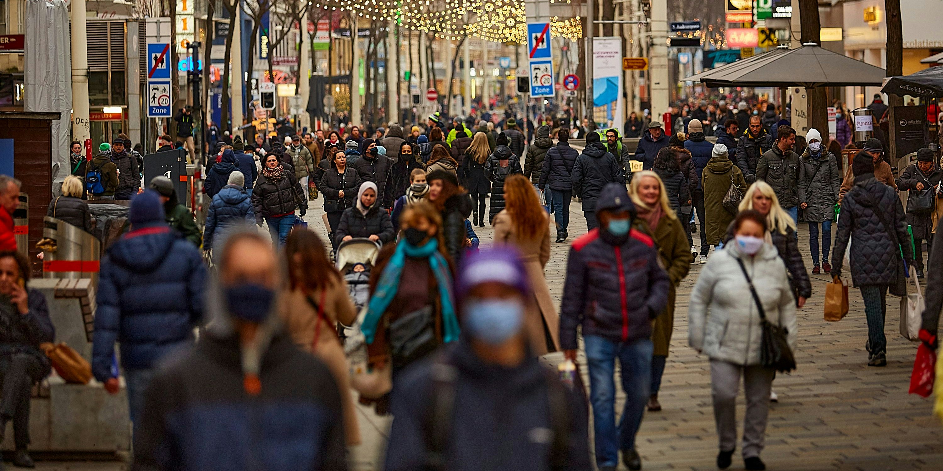 Menschen auf der Mariahilferstraße