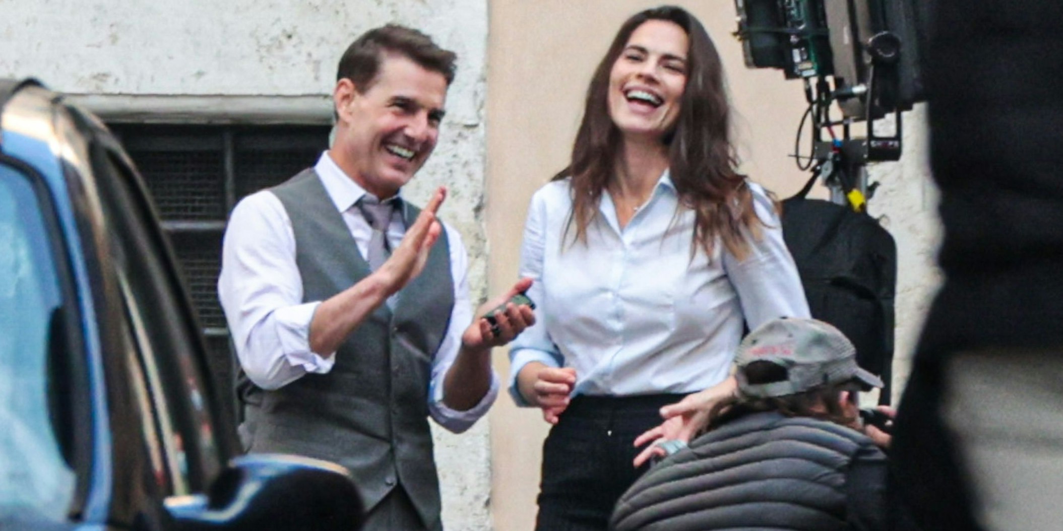 Tom Cruise und Hayley Atwell bei den Dreharbeiten zu "Mission Impossible 7"