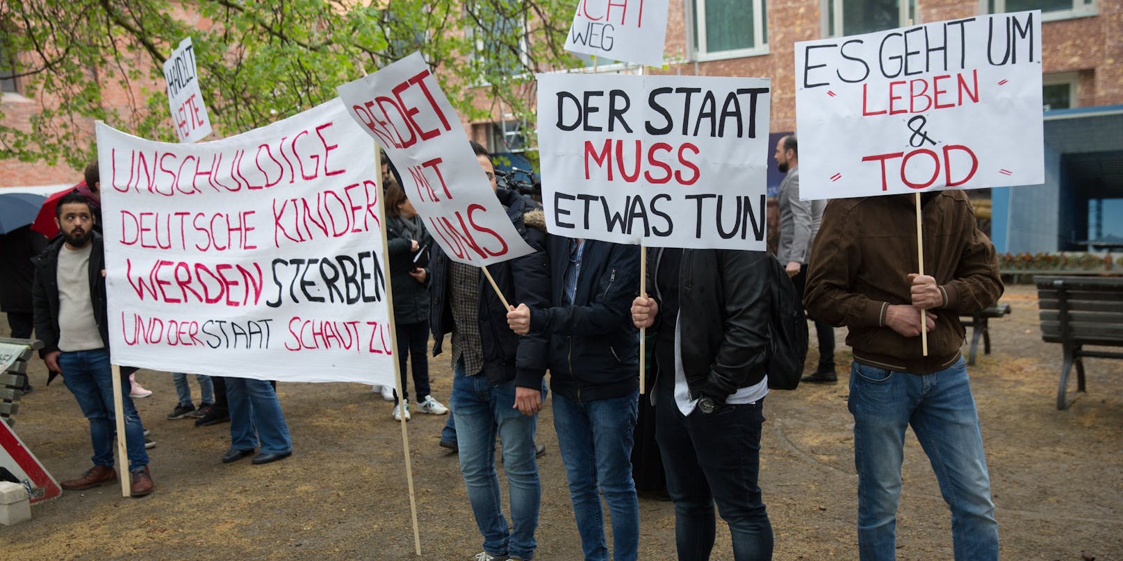 Eine Protestaktion für die Rückholung der Kinder von IS-Kämpfern vor dem Auswärtigen Amt in Berlin, 2019.