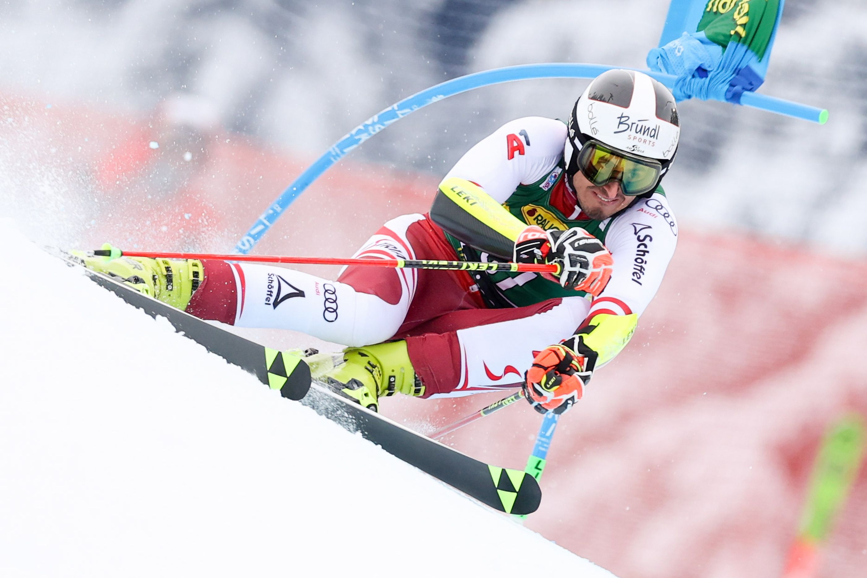 Achter: Stefan Brennsteiner