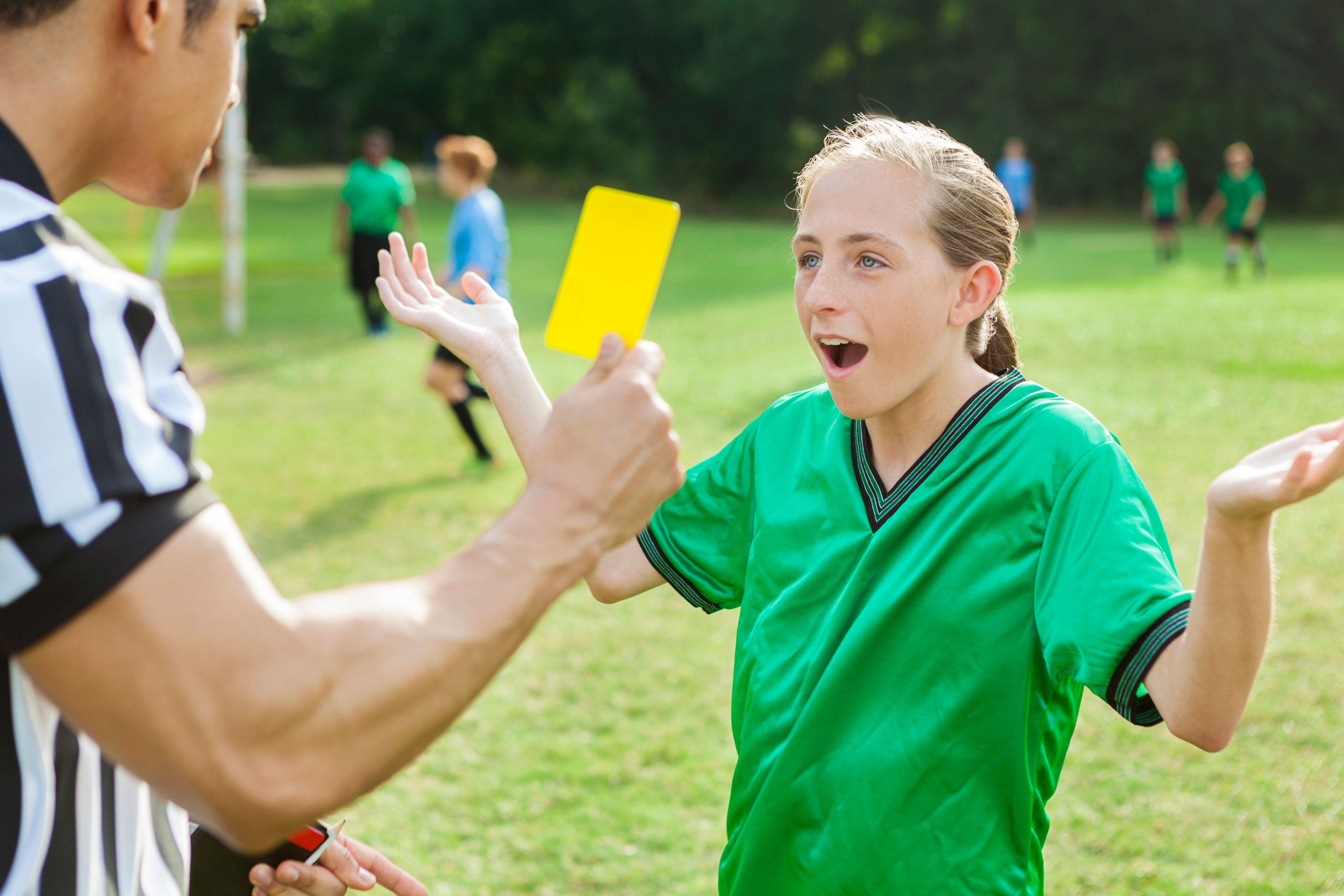 Jugendschiri pfiff Frauenspiele und steht unter Verdacht