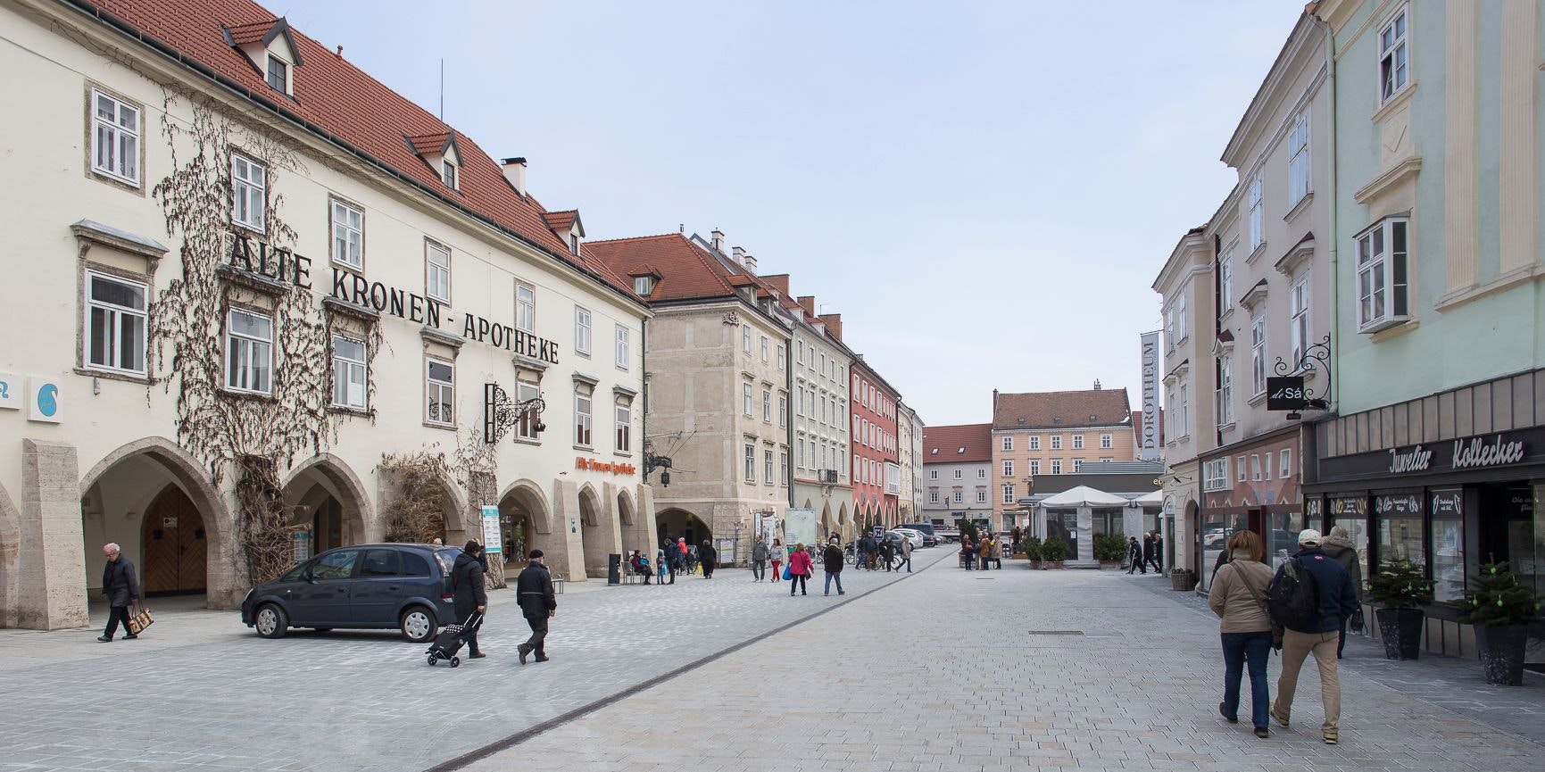 Blick auf den Hauptplatz in Wr. Neustadt.