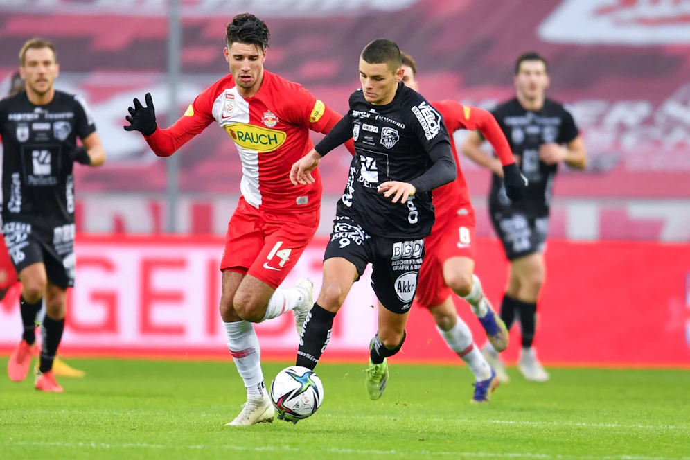 Salzburg und Wolfsberg im letzten Duell vor Weihnachten.