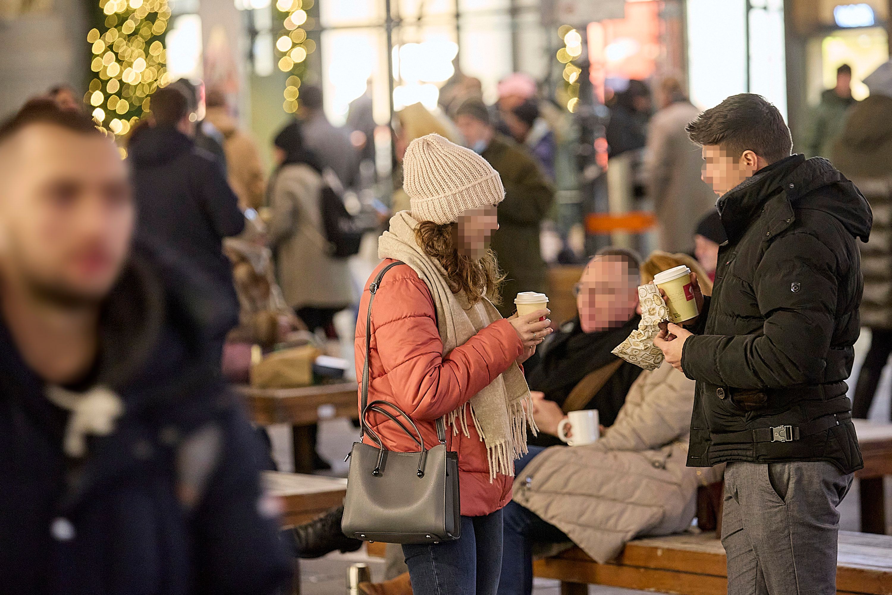 Hochbetrieb am Wiener Graben am letzten Einkaufssamstag vor dem dritten Lockdwon 