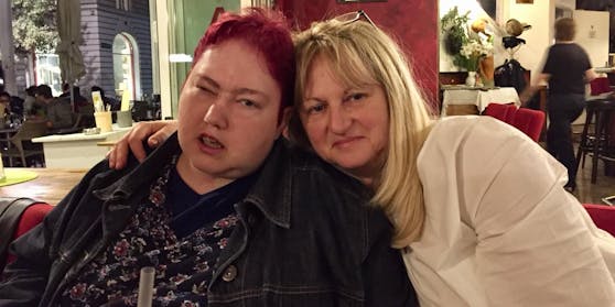 Freudig: Isabella (links) und Mutter Gabriele