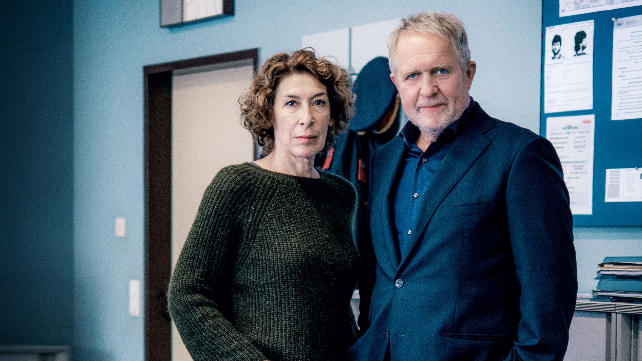 Szenenbild "Tatort: Unten": Adele Neuhauser, Harald Krassnitzer