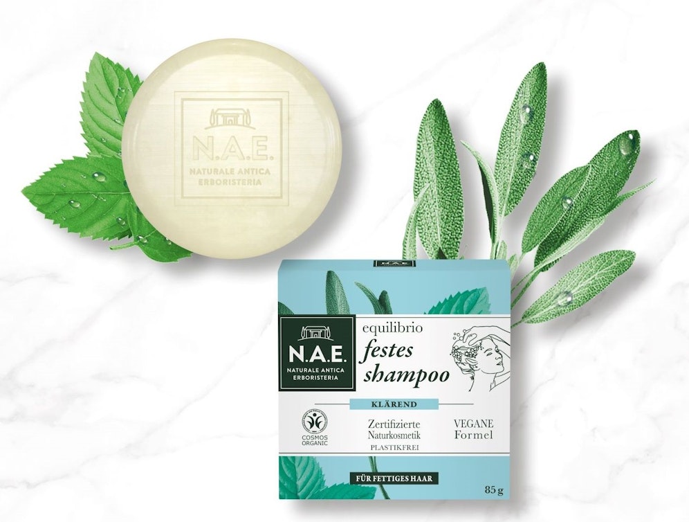 Jetzt teilnehmen und ein Beauty-Set von N.A.E. mit Festanwendungen, unter anderem dem equilibrio festes Shampoo, gewinnen.