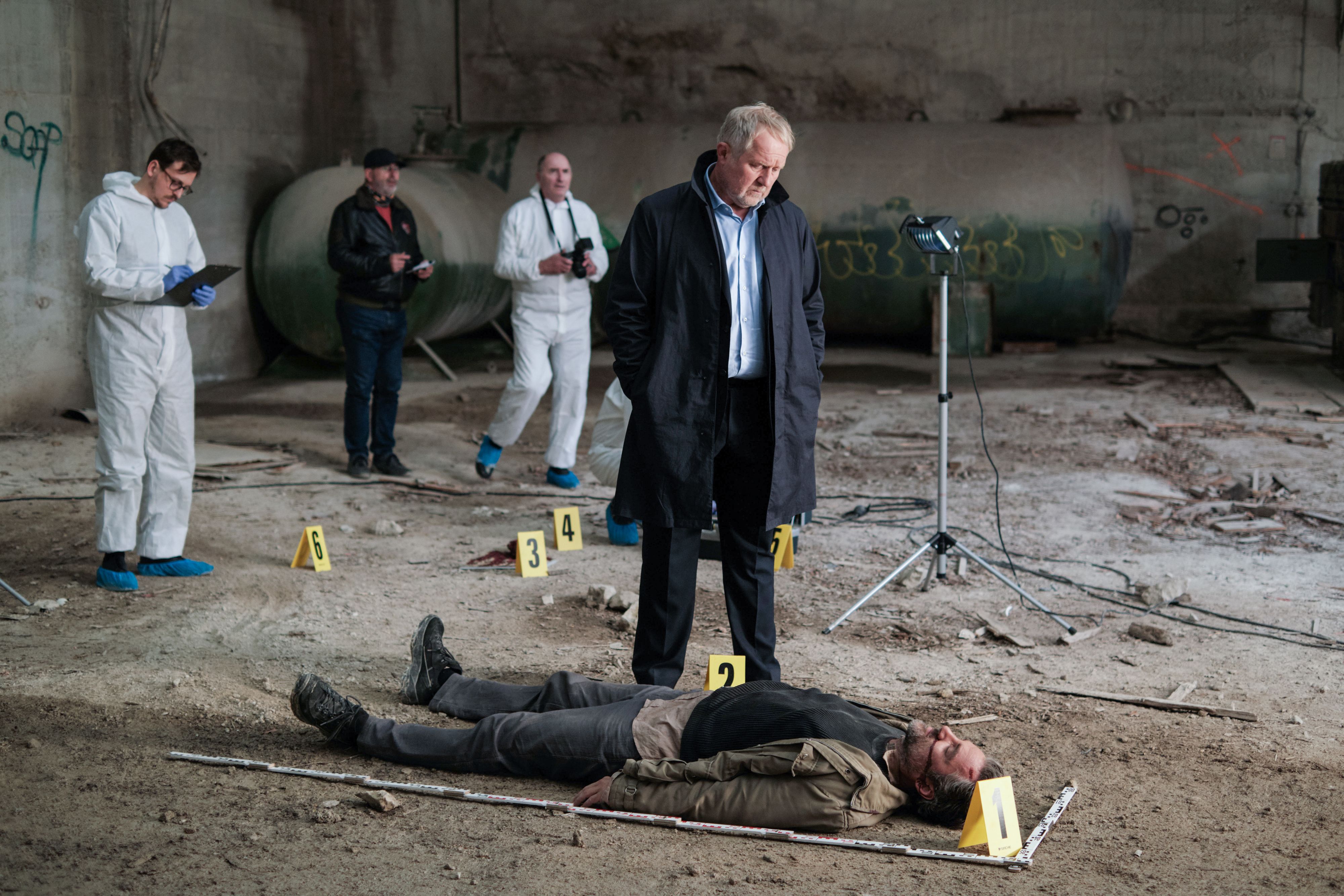 Szenenbild "Tatort: Unten": Harald Krassnitzer