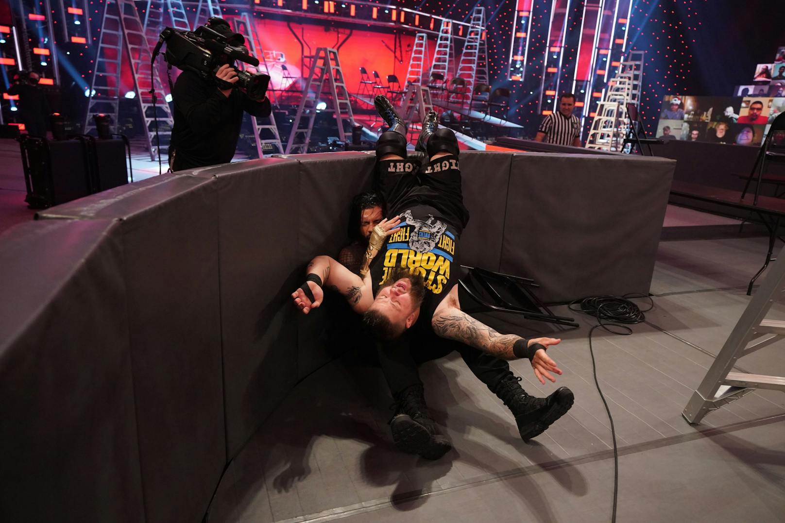 WWE TLC: Roman Reigns vs. Kevin Owens