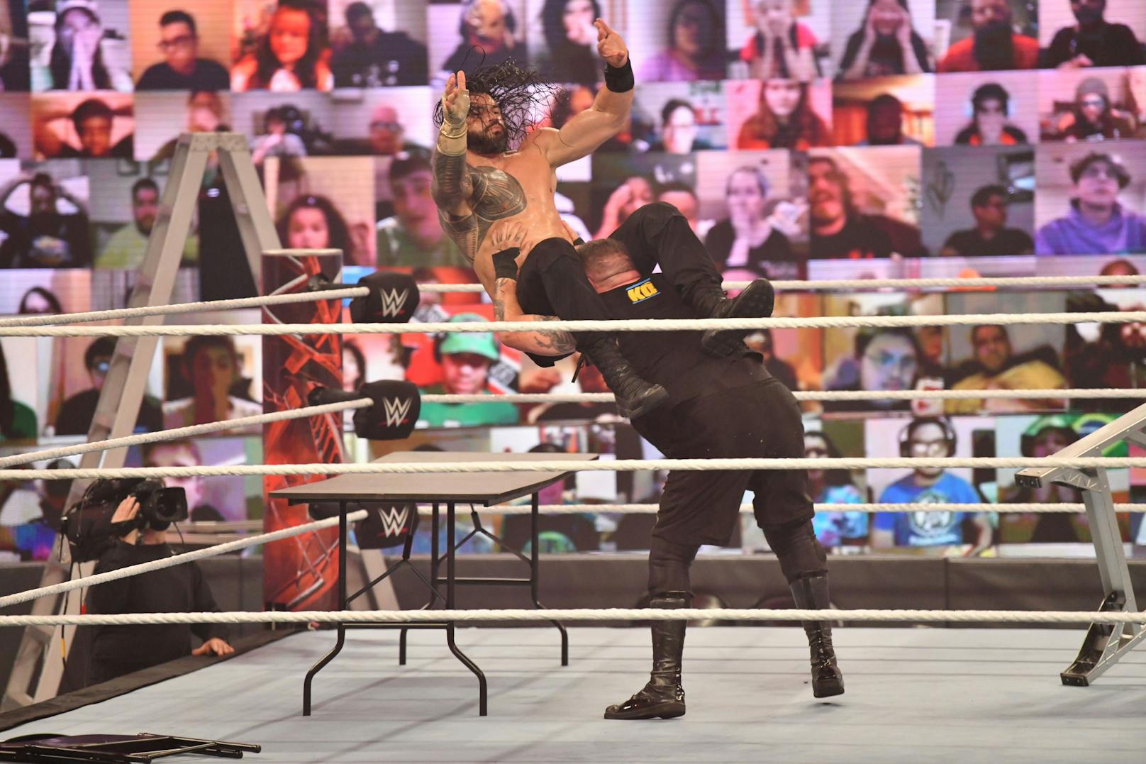 WWE TLC: Roman Reigns vs. Kevin Owens
