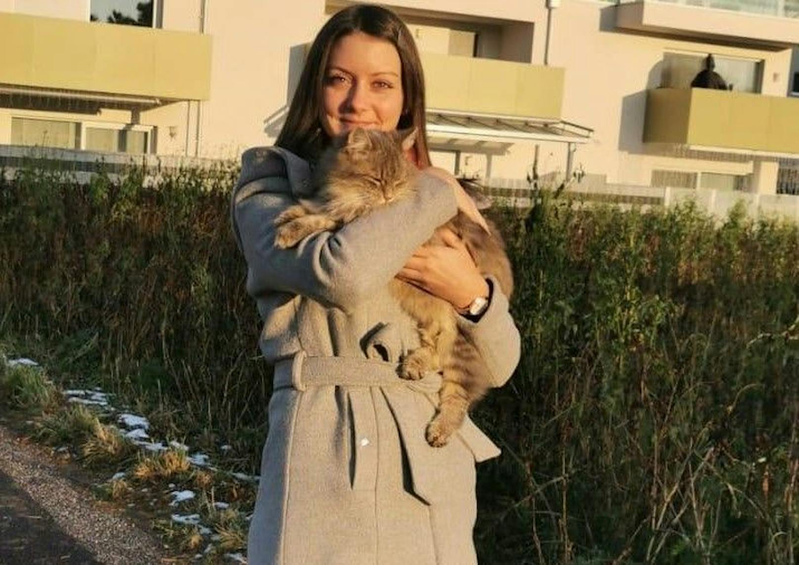 Besitzerin Kristina M. mit ihrem zweiten Kater "Fred".