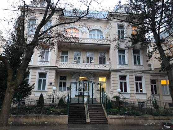 In dieser Wiener Spezial-Klinik gibt es bereits die ersten Corona-Spritzen.