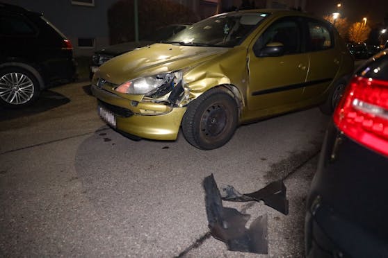 In Wels-Neustadt sorgte ein Alkolenker für Schäden an mehreren Autos.