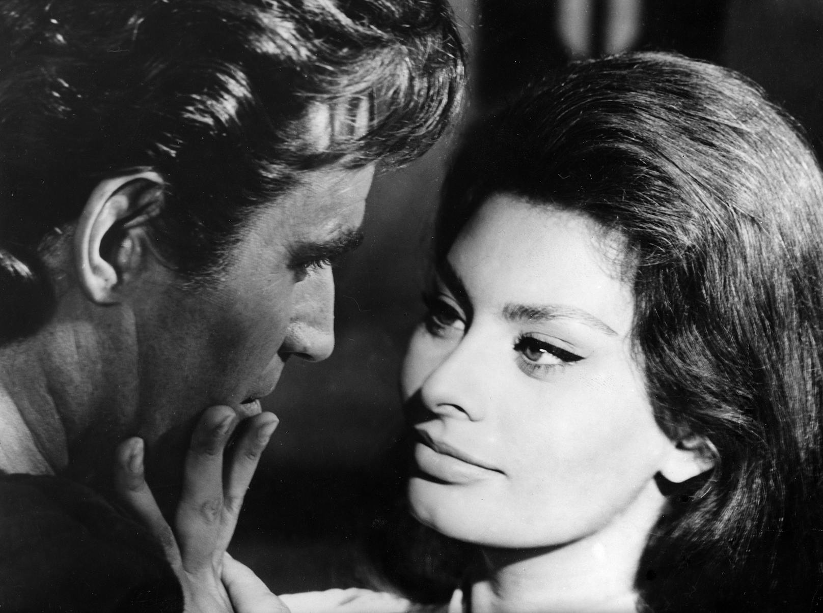 Sophia Loren wurde nicht nur optisch einiges an Sexappeal in die Wiege gelegt, auch ihre Muttersprache trägt hierzu bei.