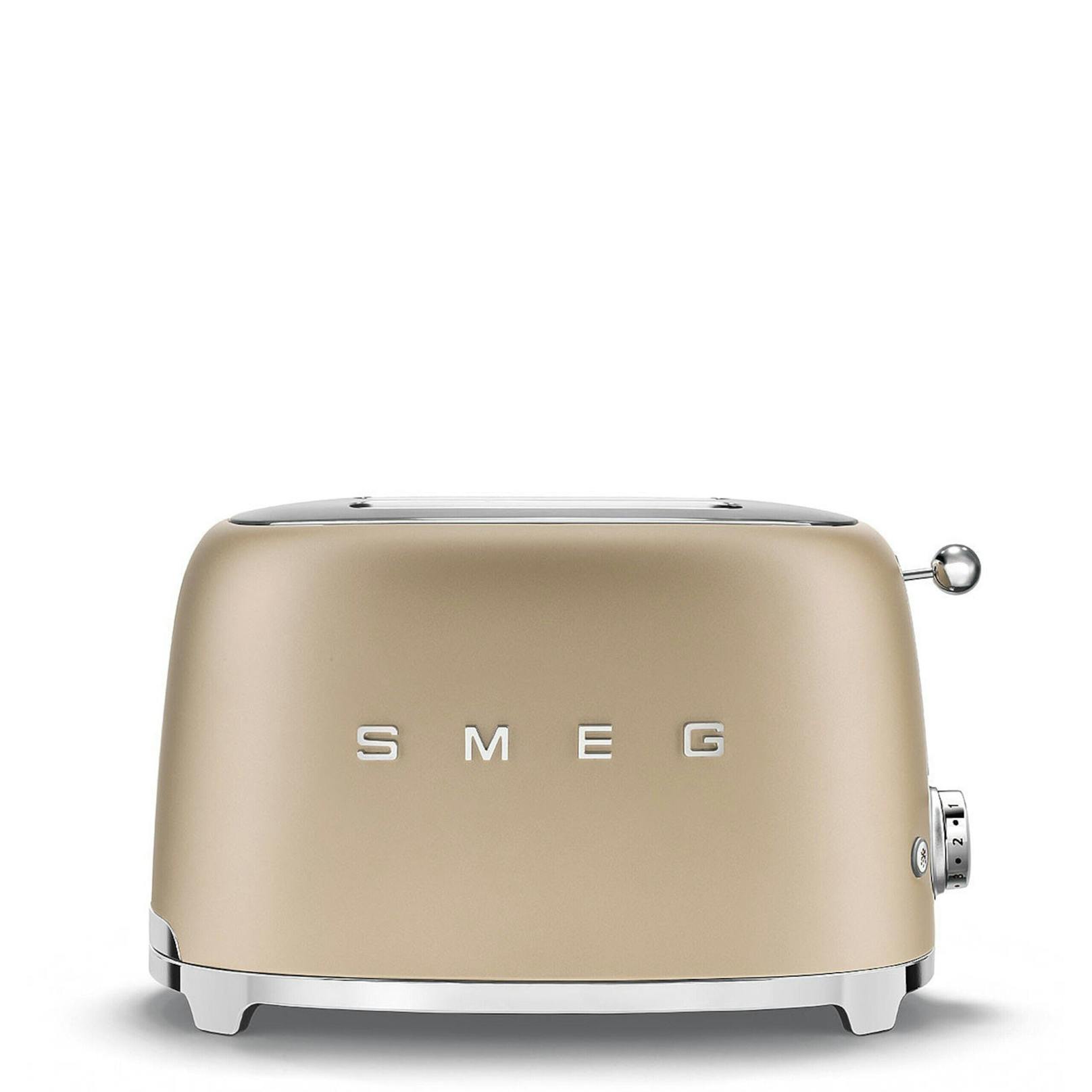 Retro-Toaster von SMEG um 149 Euro.