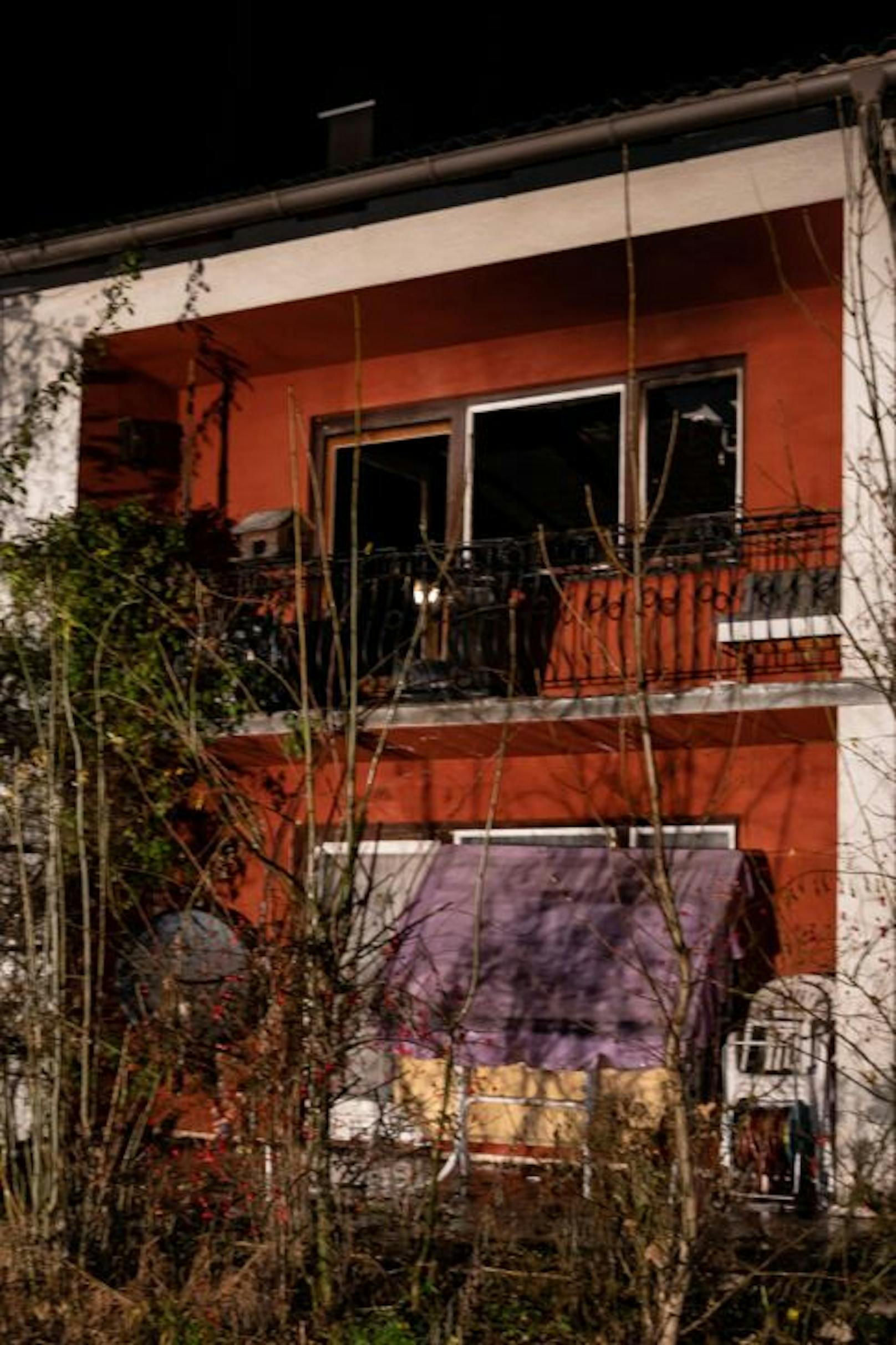 Im Obergeschoss eines Einfamilienhauses in Steinbach an der Steyr ist es beim Hantieren an einem Gasheizstrahler zu einem Brand gekommen