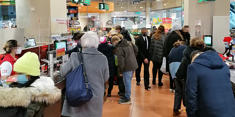Viele Wiener erledigten letzte Weihnachtseinkäufe vor den Feiertagen