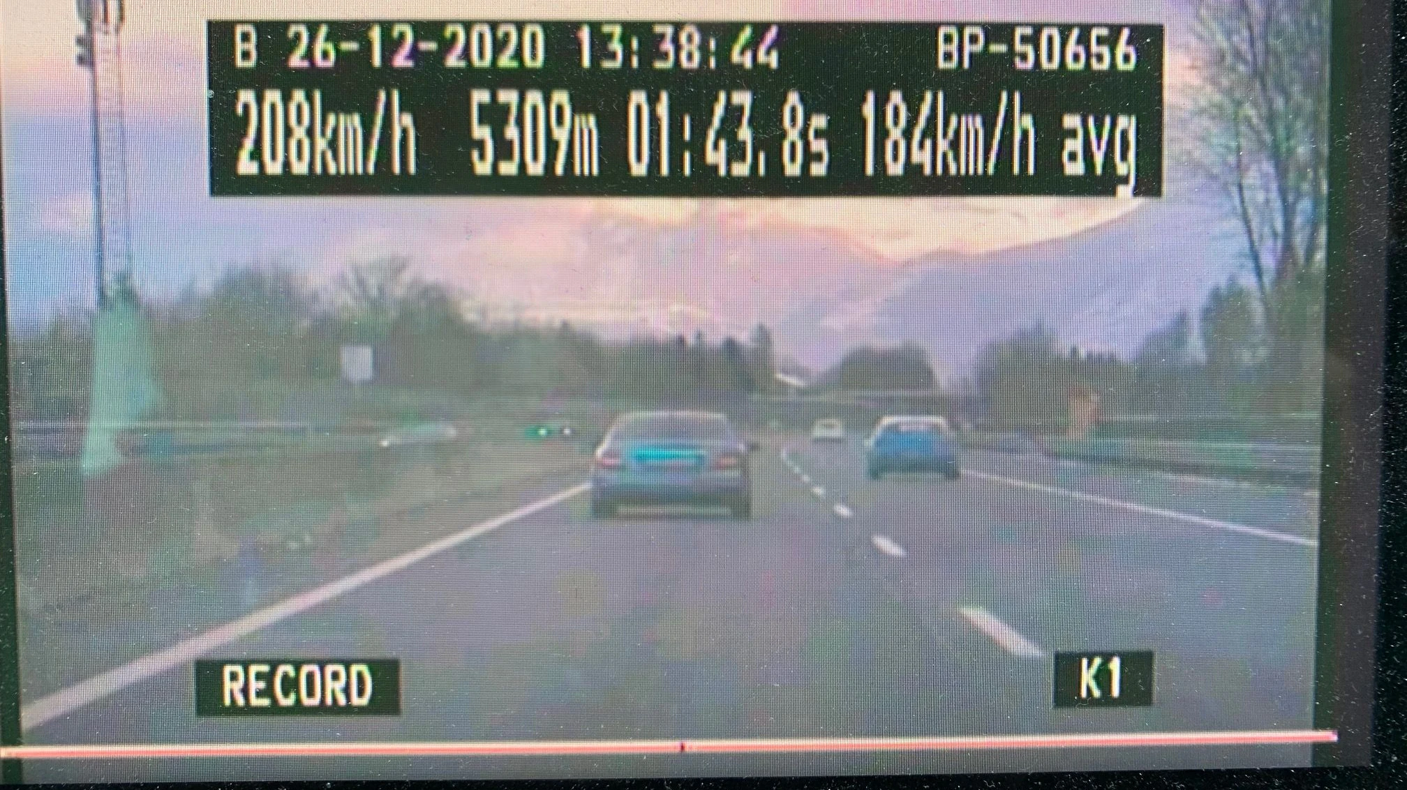 Eine 23-Jährige raste mit 208 km/h zum Lockdown-Skispaß