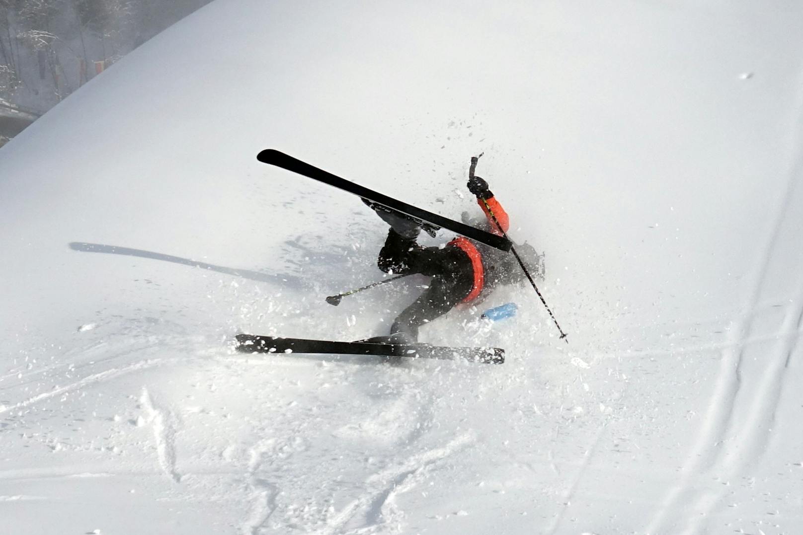 Die Zehnjährige und der andere Skifahrer wurden schwer verletzt.