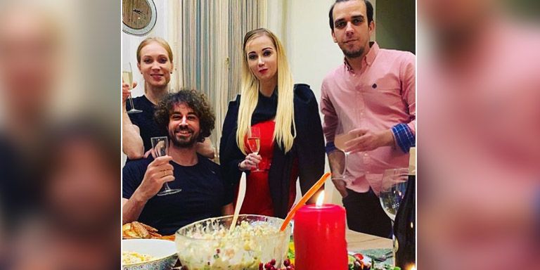 Karina Sarkissova teilte dieses Foto auf Instagram.