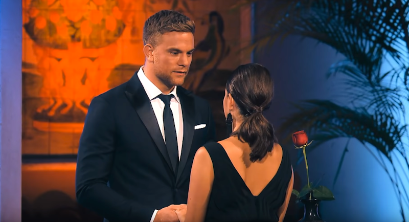Zwar ließ der Rosenkavalier im Lauf der Show nichts anbrennen, schickte aber am Ende doch seine beiden Finalistinnen <strong>Diana</strong> und <strong>Wioleta</strong> ohne Rose nach Hause.<br>
