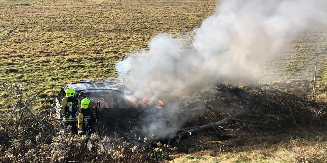 Die Feuerwehr im Löscheinsatz.