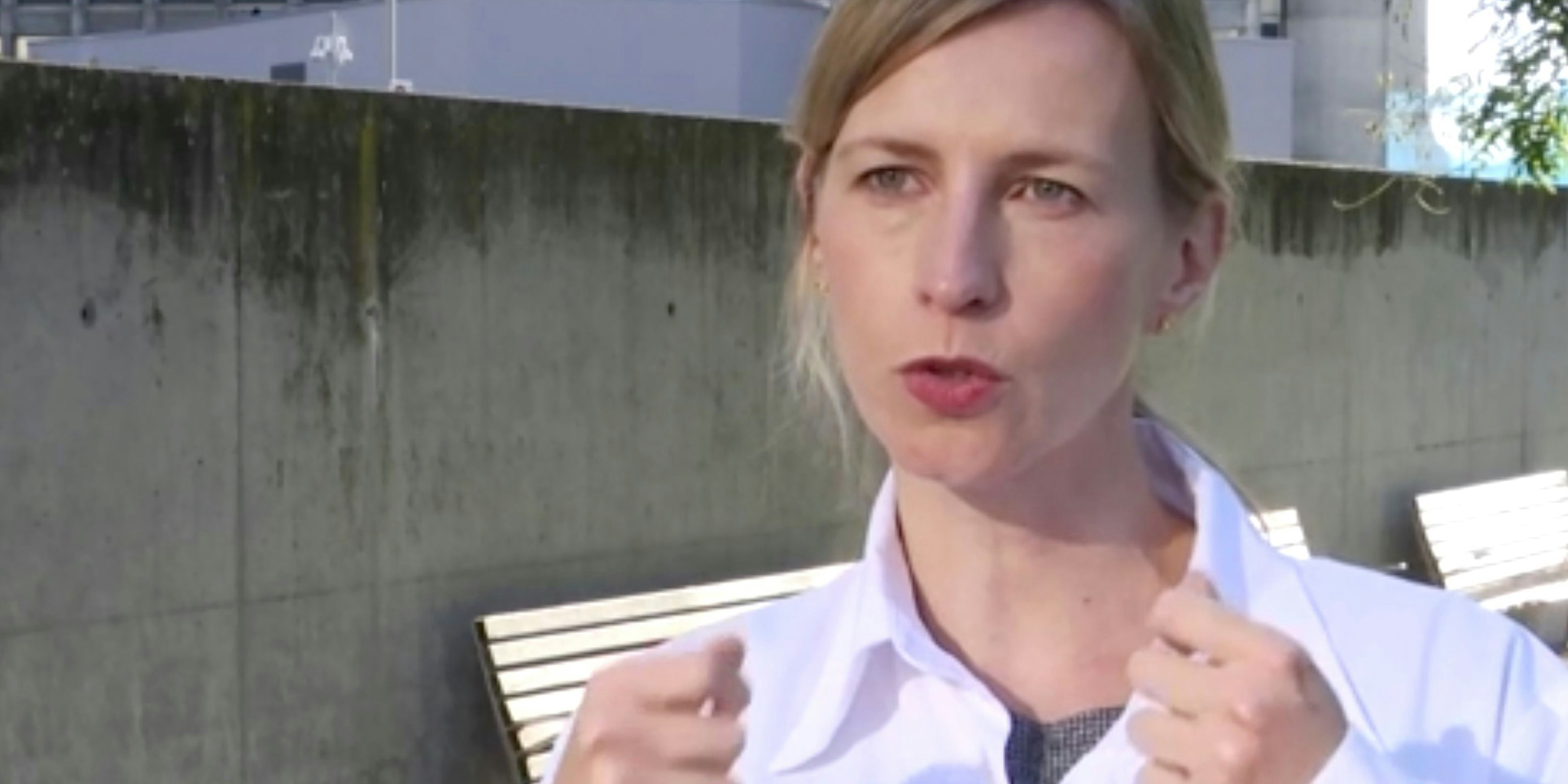 Download von www.picturedesk.com am 27.12.2020 (11:39).  In this image made from video taken on Friday, Oct. 30, 2020, Isabella Eckerle, head of the Center for Emerging Viral Diseases at the University of Geneva, speaks during an interview with the Associated Press in Geneva. (AP Photo) - 20201102_PD11386 - Rechteinfo: Rights Managed (RM)