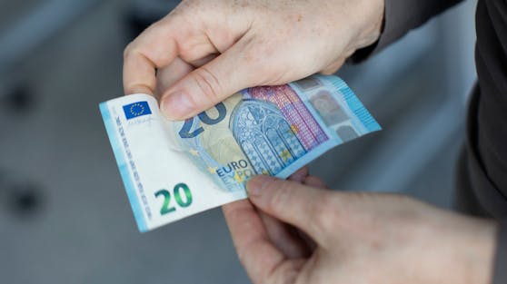 Ein 20-Euro-Schein. Ab 2021 werden alle mit einem Speziallack überzogen.