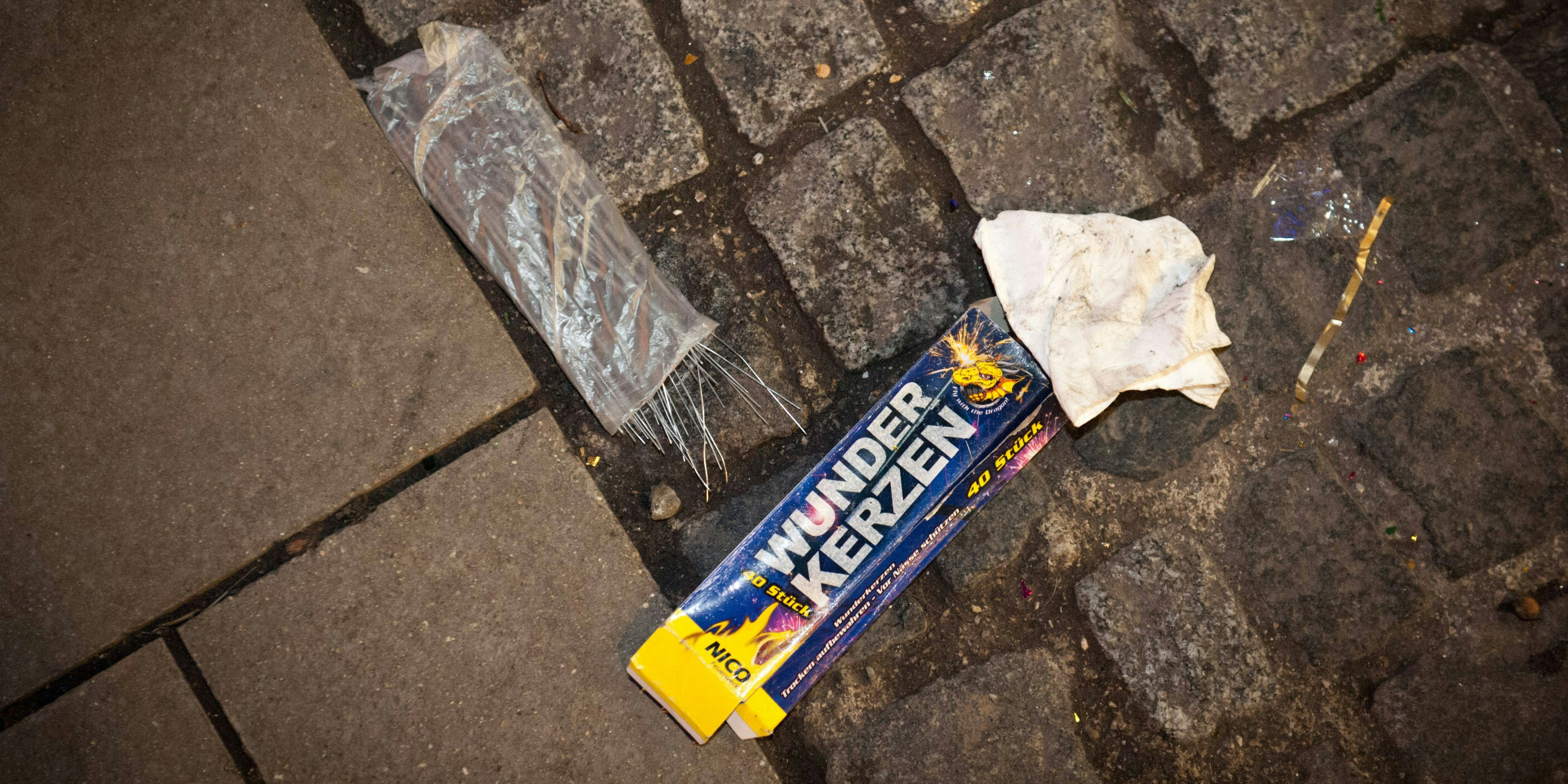 Wer zu Silvester Raketen schießt, muss mit hohen Strafen rechnen.