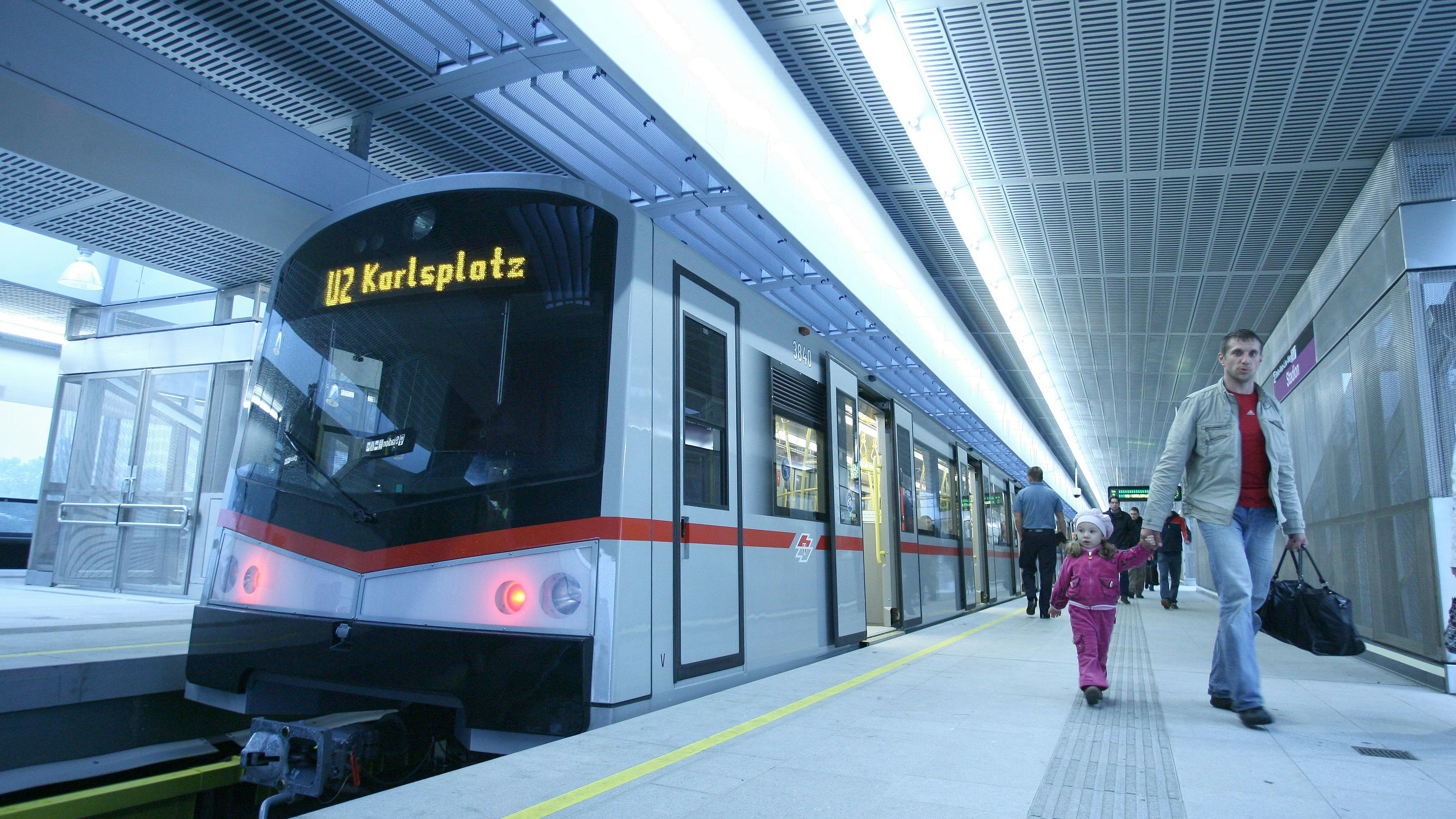 Ab 9. Jänner gilt an Nicht-Werktagen: zwei Züge weniger pro Stunde