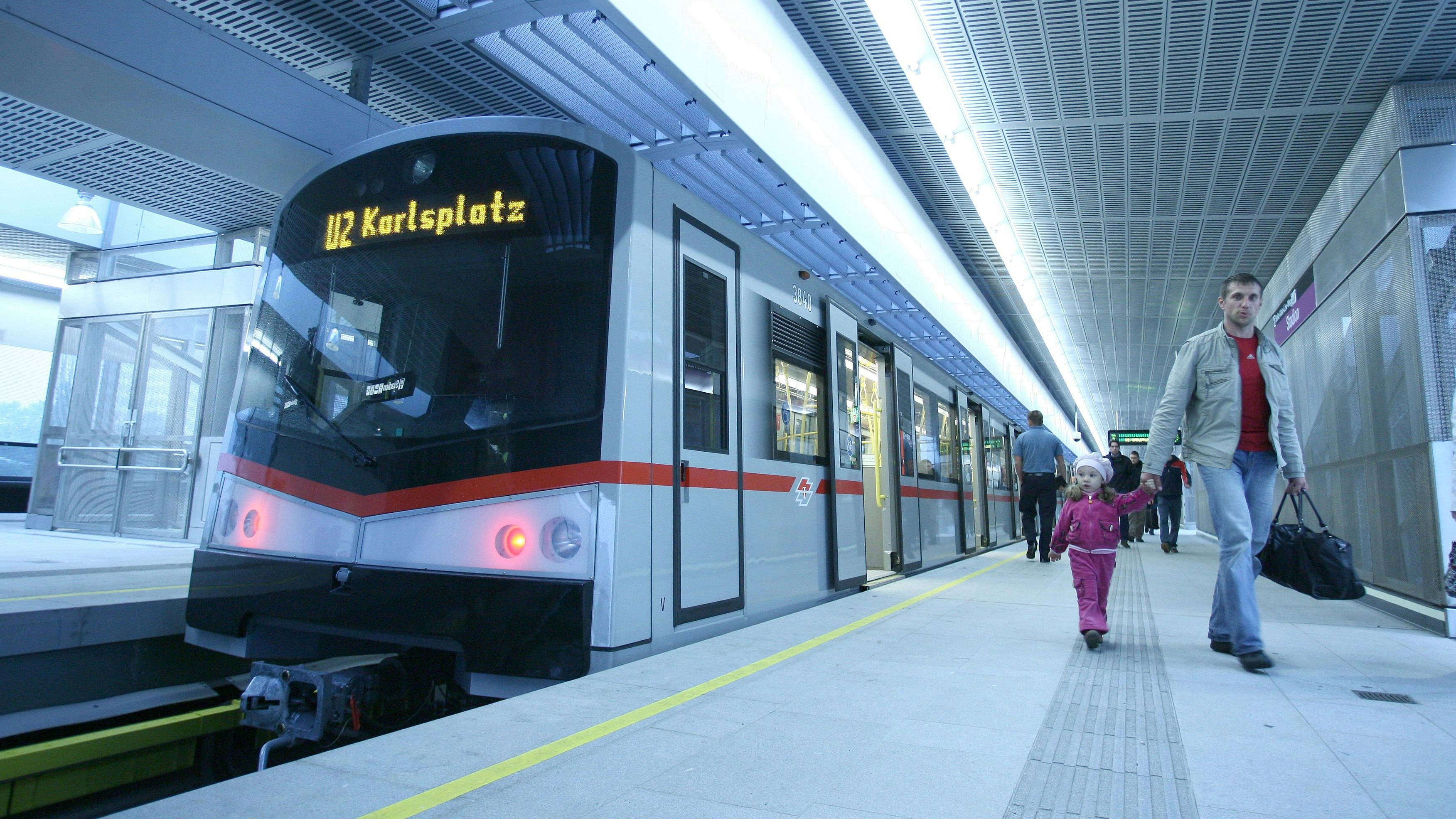 Ab 9. Jänner gilt an Nicht-Werktagen: zwei Züge weniger pro Stunde